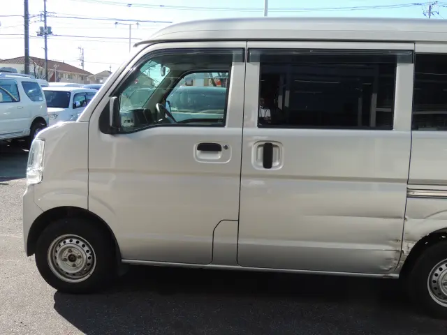 三菱 ミニキャブバン HBD-DS17V(4WD)の写真15