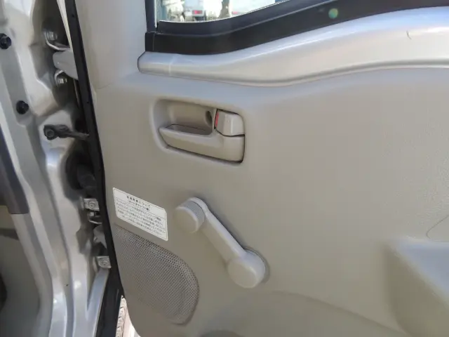 三菱 ミニキャブバン HBD-DS17V(4WD)の写真26