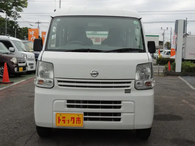 三菱 ミニキャブバン HBD-DS17V(2WD)の写真2