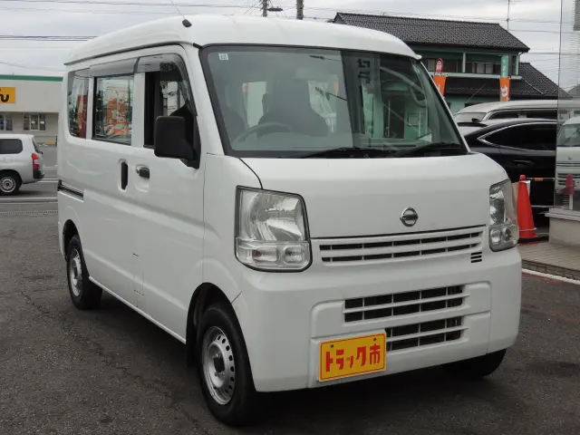 三菱 ミニキャブバン HBD-DS17V(2WD)の写真3