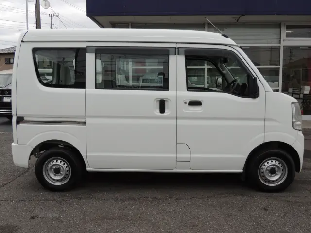 三菱 ミニキャブバン HBD-DS17V(2WD)の写真5