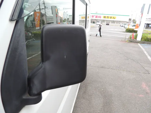 三菱 ミニキャブバン HBD-DS17V(2WD)の写真17