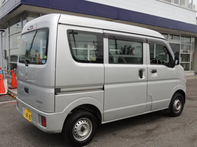 スズキ エブリイ HBD-DA17V(2WD)の写真6