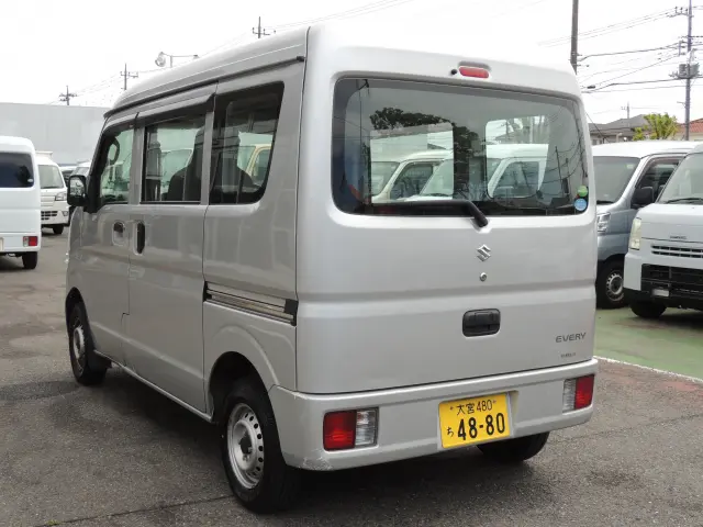 スズキ エブリイ HBD-DA17V(2WD)の写真9