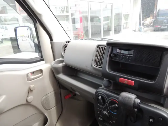 スズキ エブリイ HBD-DA17V(2WD)の写真46