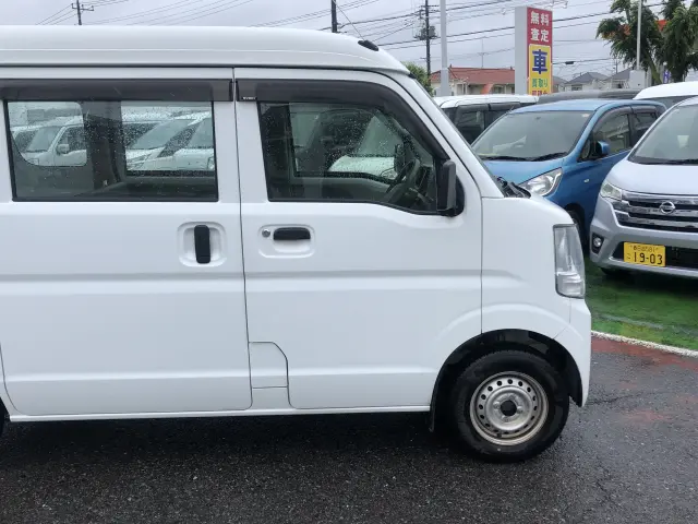 スズキ エブリイ HBD-DA17V(2WD)の写真3