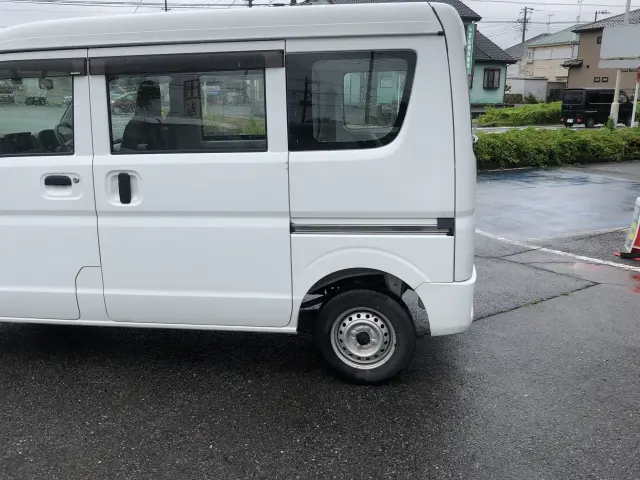スズキ エブリイ HBD-DA17V(2WD)の写真9