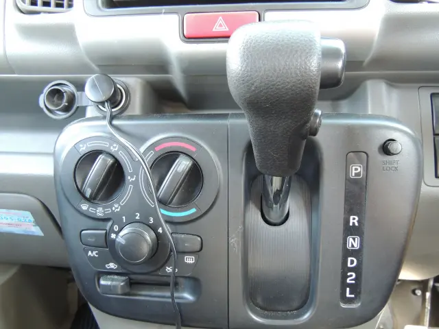 スズキ エブリイ HBD-DA17V(2WD)の写真48