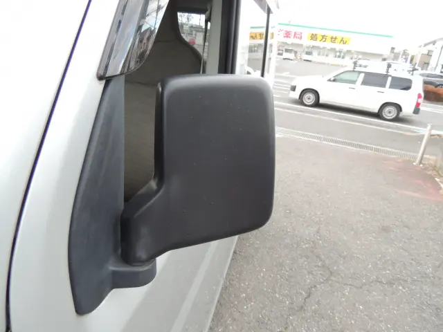 日産 クリッパーバン HBD-DR17V(2WD)の写真16