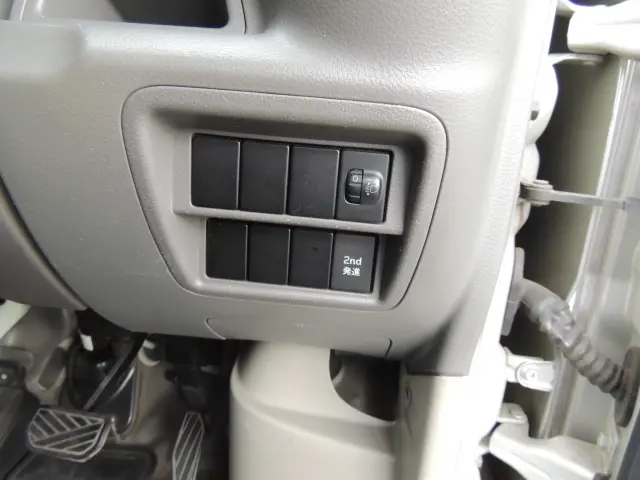 日産 クリッパーバン HBD-DR17V(2WD)の写真40