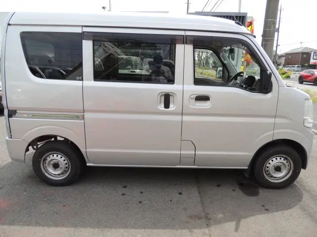 スズキ エブリイ HBD-DA17V(2WD)の写真11