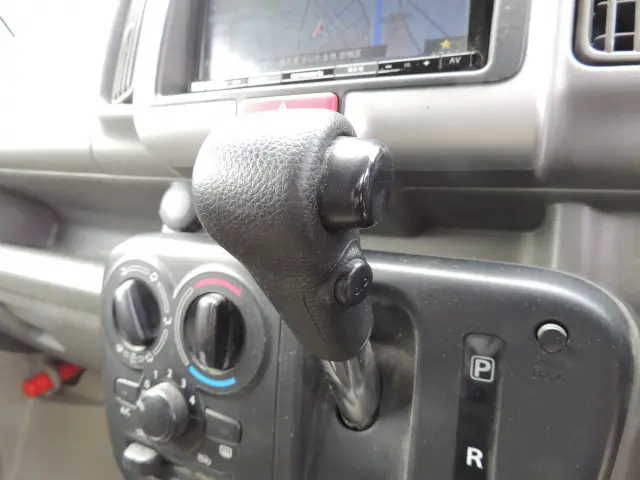 スズキ エブリイ HBD-DA17V(2WD)の写真36