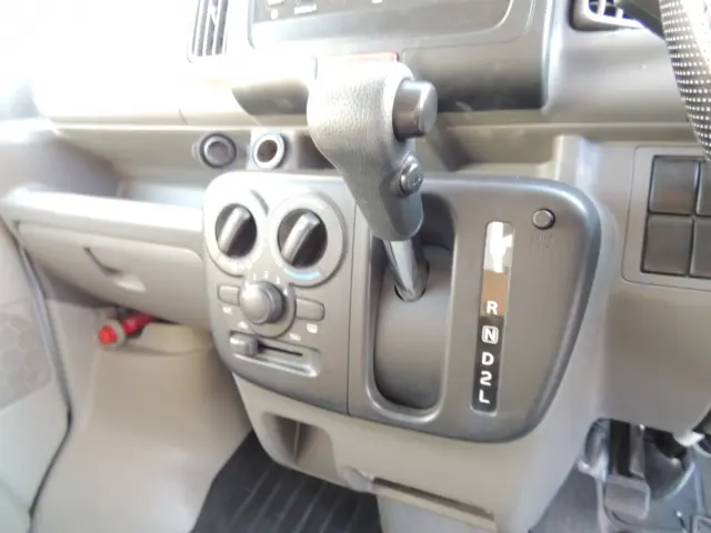 日産 クリッパーバン HBD-DR17V(2WD)の写真41