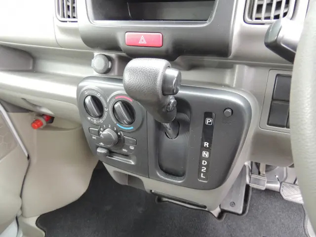 日産 クリッパーバン HBD-DR17V(2WD)の写真43