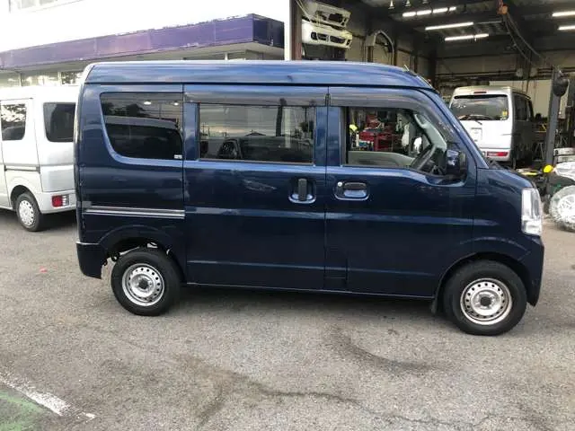 スズキ エブリイ HBD-DA17V(2WD)の写真4