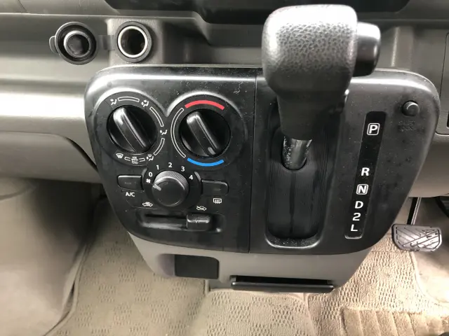 スズキ エブリイ HBD-DA17V(2WD)の写真35