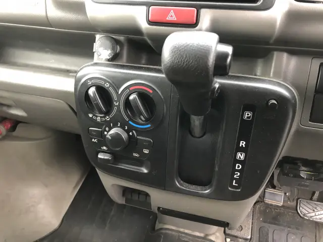 スズキ エブリイ HBD-DA17V(2WD)の写真37