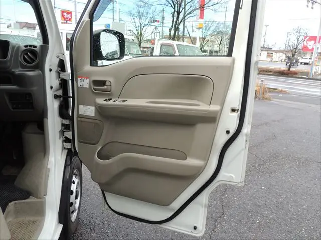 日産 クリッパーバン HBD-DR17Vの写真37