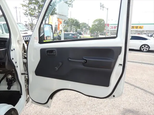 日産 クリッパートラック EBD-DR16T(2WD)の写真36