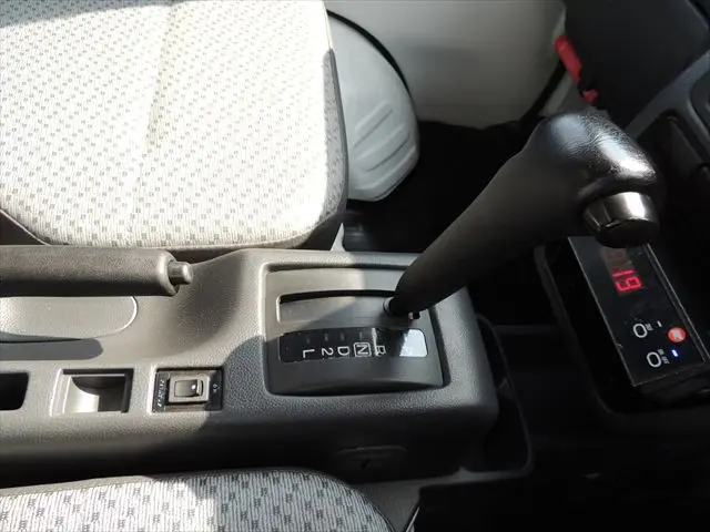 日産 クリッパートラック EBD-DR16T(2WD)の写真43