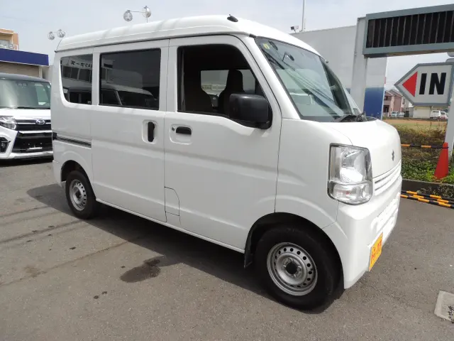 スズキ エブリイ HBD-DA17V(2WD)の写真4