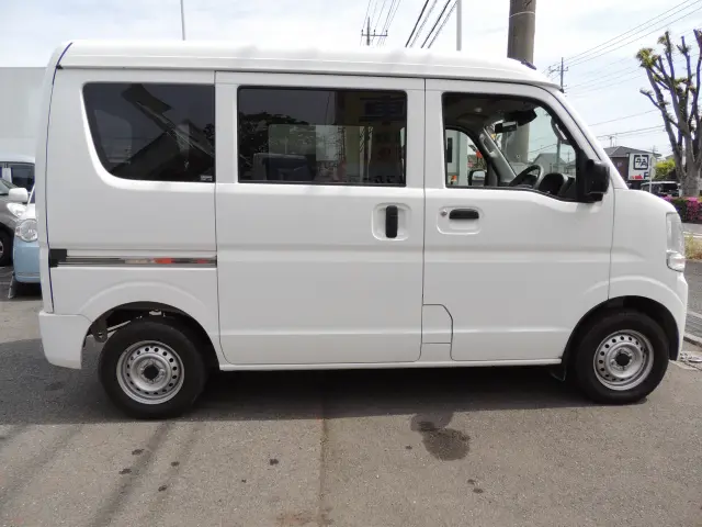 スズキ エブリイ HBD-DA17V(2WD)の写真5