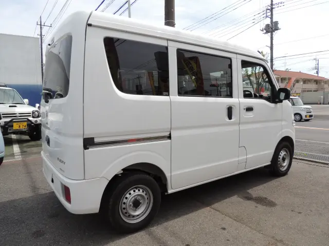 スズキ エブリイ HBD-DA17V(2WD)の写真6
