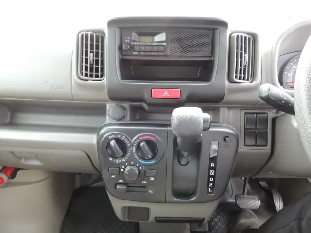 スズキ エブリイ HBD-DA17V(2WD)の写真29