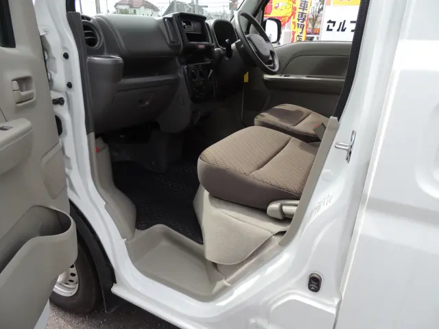 スズキ エブリイ HBD-DA17V(2WD)の写真42