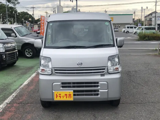 日産 クリッパーバン 5BD-DR17V(2WD)の写真2