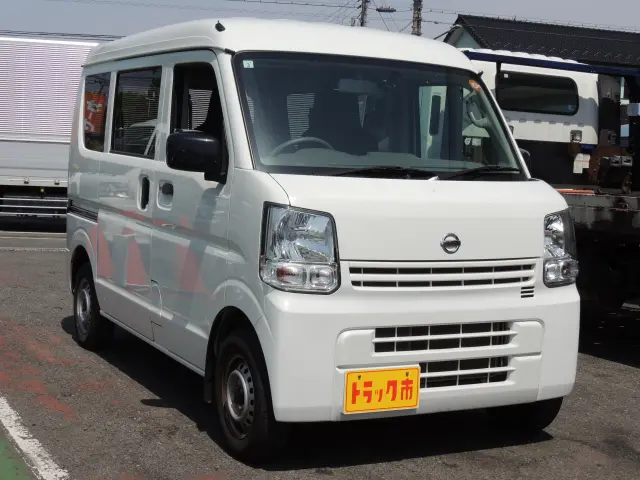 日産 クリッパーバン 5BD-DR17V(2WD)の写真3
