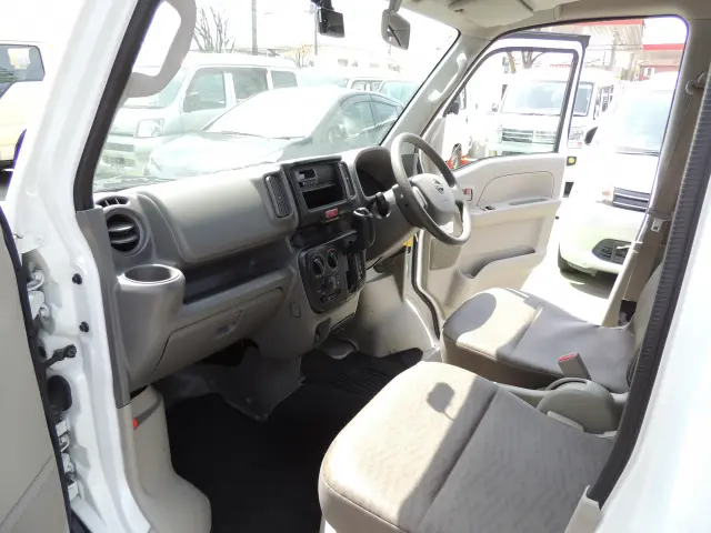 日産 クリッパーバン 5BD-DR17V(2WD)の写真33