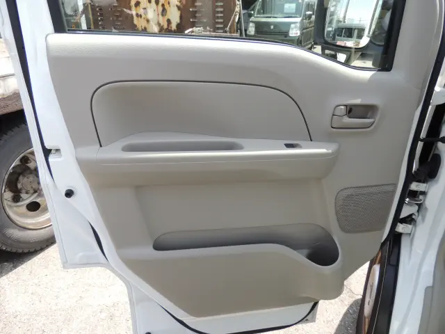 日産 クリッパーバン 5BD-DR17V(2WD)の写真35