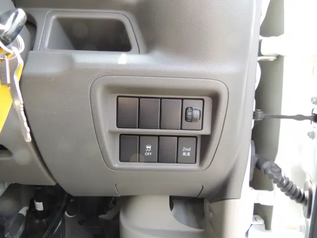 日産 クリッパーバン 5BD-DR17V(2WD)の写真40