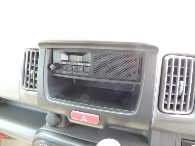 日産 クリッパーバン 5BD-DR17V(2WD)の写真41