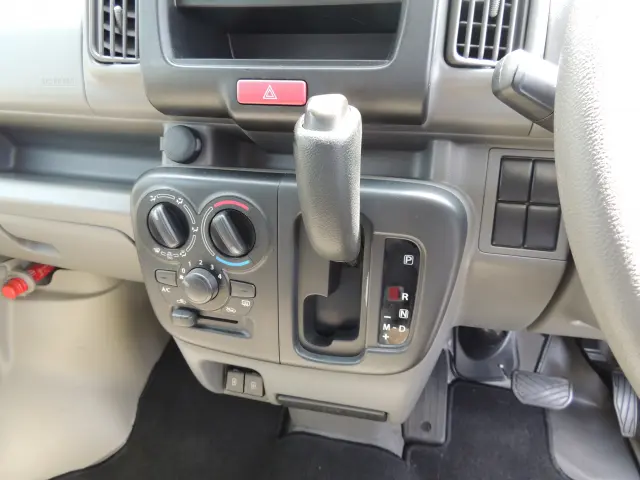 日産 クリッパーバン 5BD-DR17V(2WD)の写真42