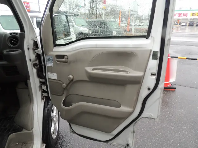 日産 クリッパーバン HBD-DR17V(2WD)の写真26