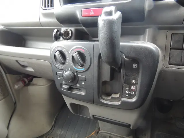 日産 クリッパーバン HBD-DR17V(2WD)の写真31