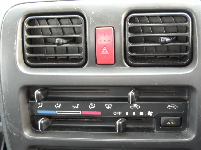 スズキ キャリイ EBD-DA63T(4WD)の写真37