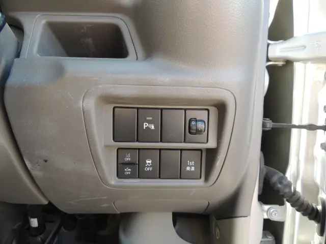 日産 クリッパーバン 5BD-DR17V(2WD)の写真44