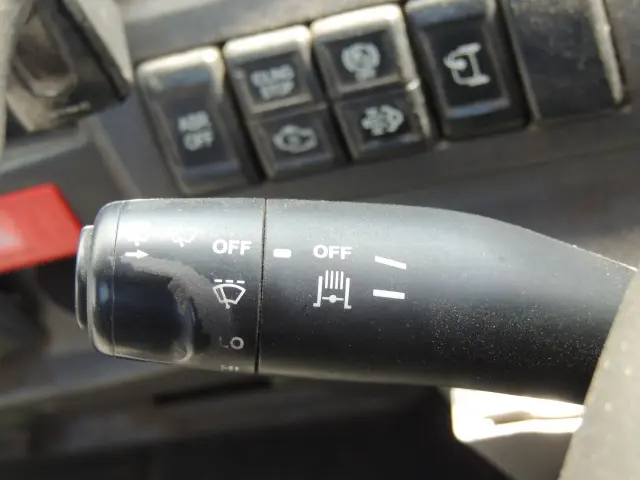 マツダ タイタン BDG-LKR85A(2WD)の写真30