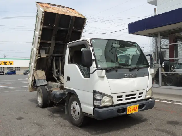 いすゞ エルフ PB-NKR81AD(2WD)の写真3