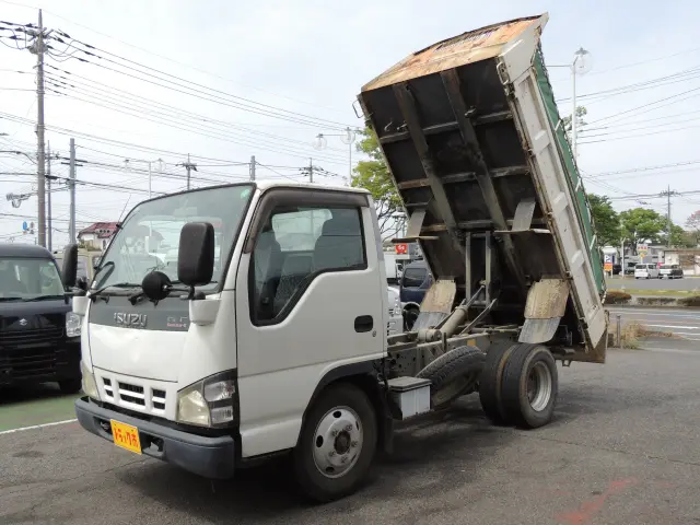 いすゞ エルフ PB-NKR81AD(2WD)の写真11