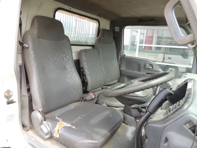 いすゞ エルフ PB-NKR81AD(2WD)の写真27