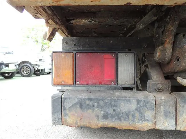 いすゞ エルフ TKG-NJR85AD(2WD)の写真19