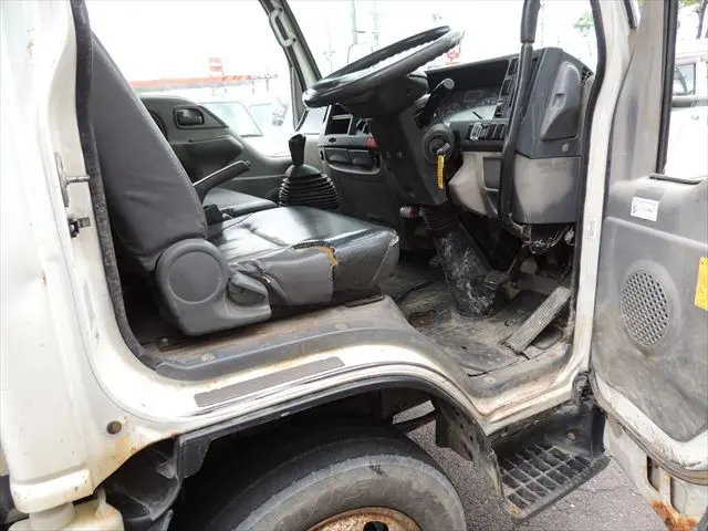 いすゞ エルフ TKG-NJR85AD(2WD)の写真25