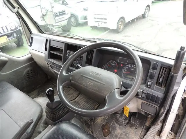 いすゞ エルフ TKG-NJR85AD(2WD)の写真27