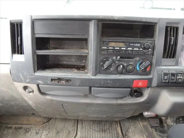 いすゞ エルフ TKG-NJR85AD(2WD)の写真32