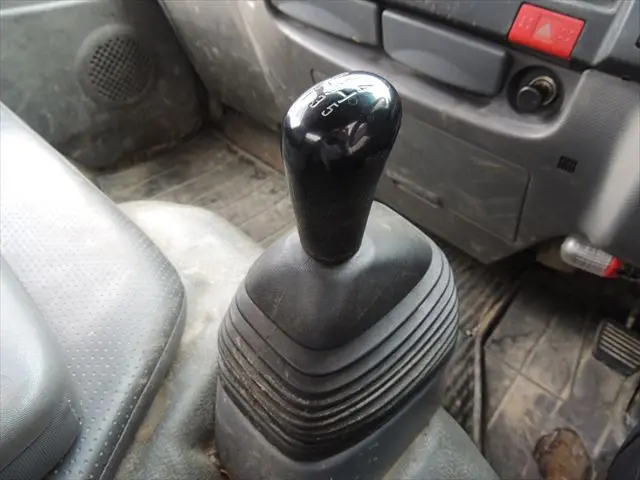 いすゞ エルフ TKG-NJR85AD(2WD)の写真33