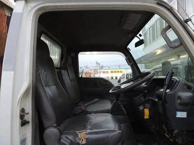 いすゞ エルフ TKG-NJR85AD(2WD)の写真42